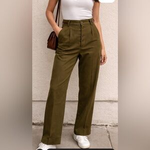 Men's Classic Olive Chinos